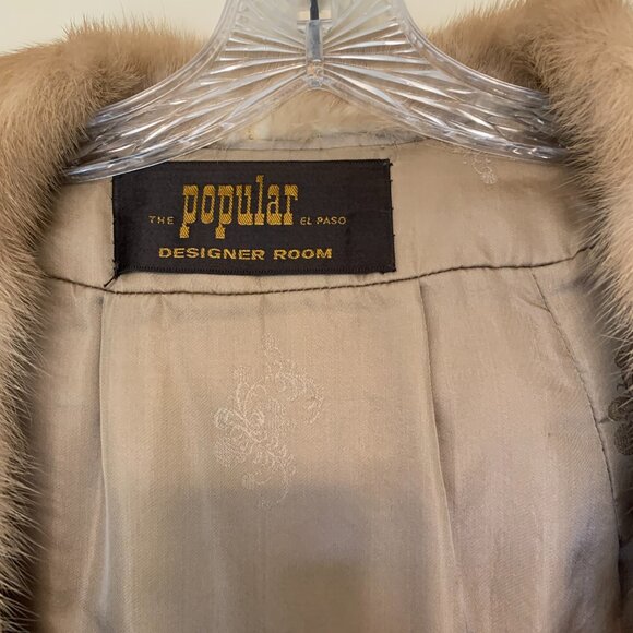 Vintage Mink Cape with Collar and Lapels - Picture 4 of 4